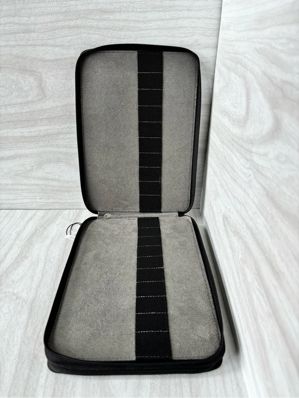 NWT Speedball Canvas Black Gray Folding Pencil Case Holder - 120 pencil capacity